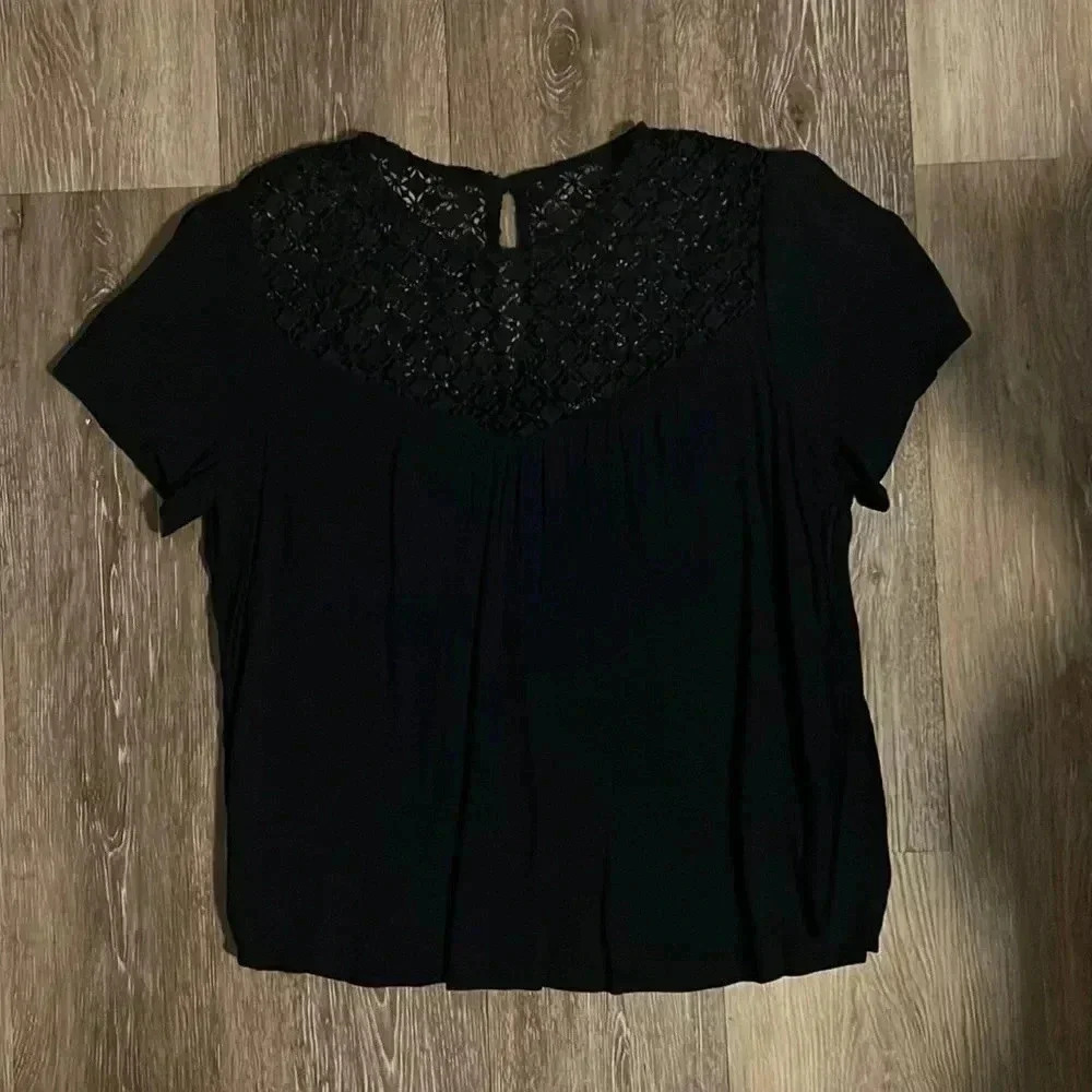 Abercrombie and Fitch Top